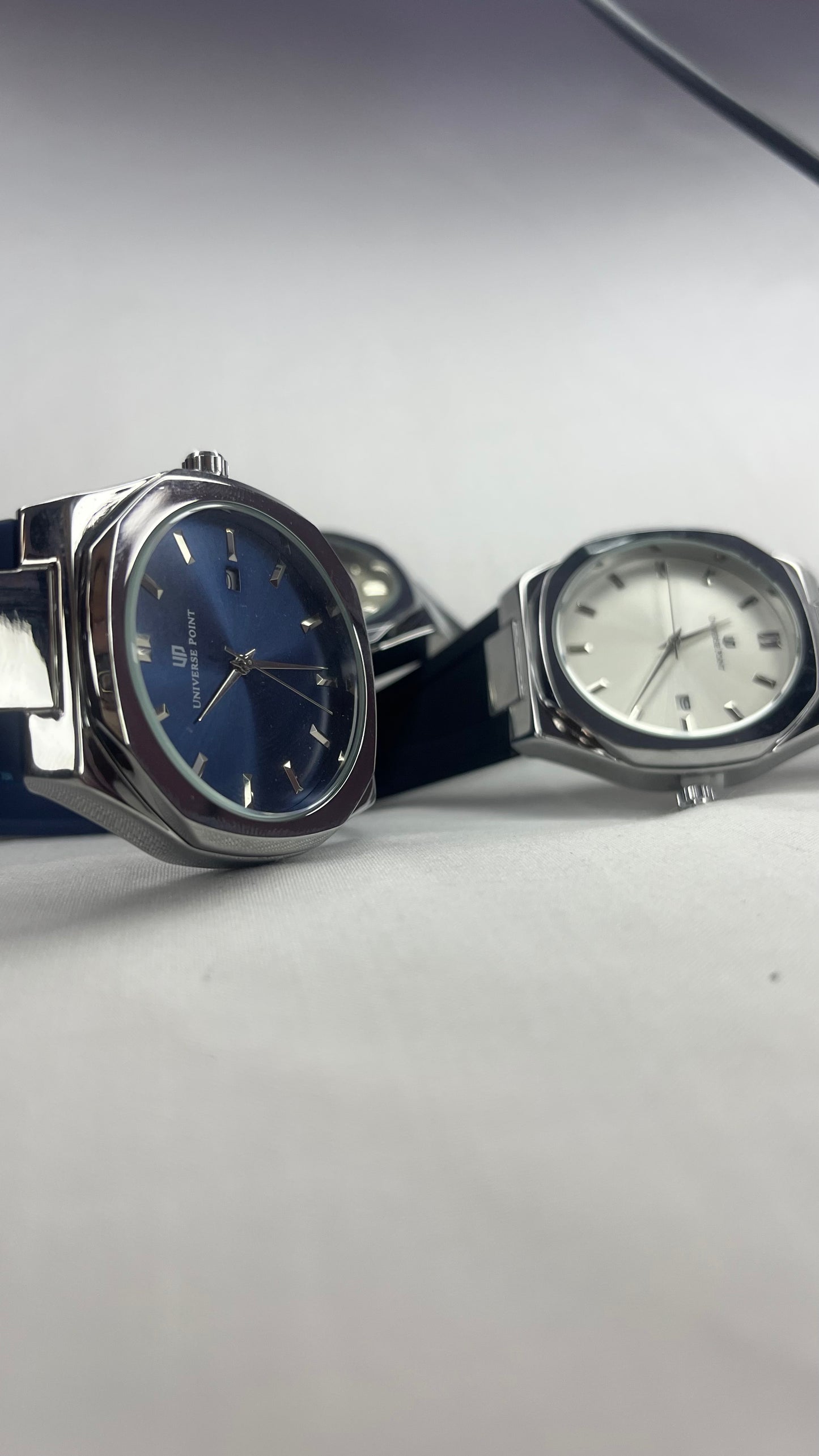 Universe point premium full display