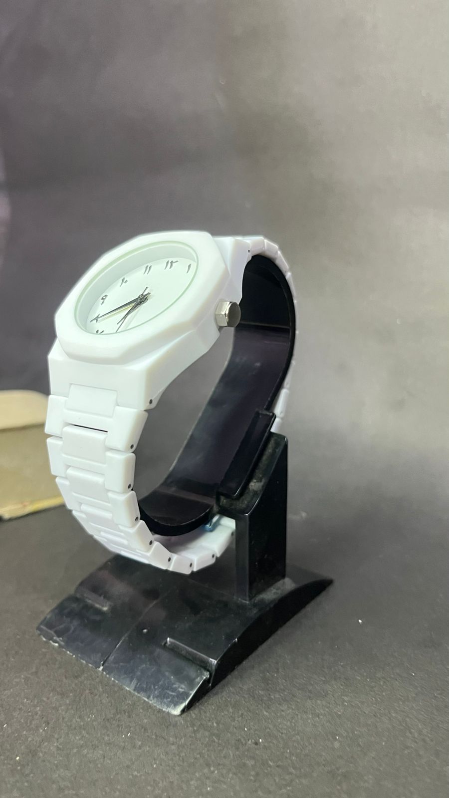 White Luxe Octa Series – Premium Stylish Analog Watch