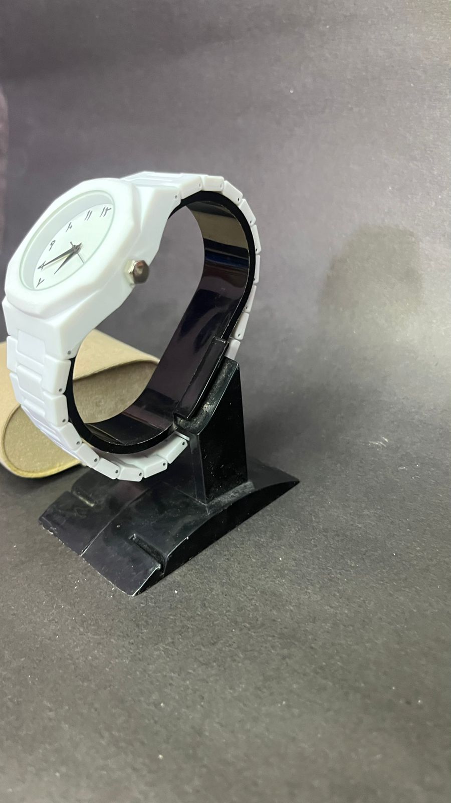 White Luxe Octa Series – Premium Stylish Analog Watch